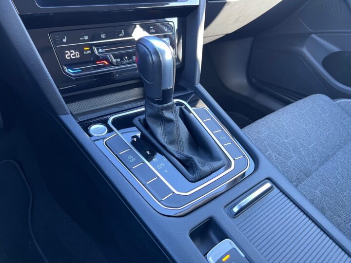 Abbildung Fahrzeugdetailansicht Volkswagen Passat Variant - Nr. 29
