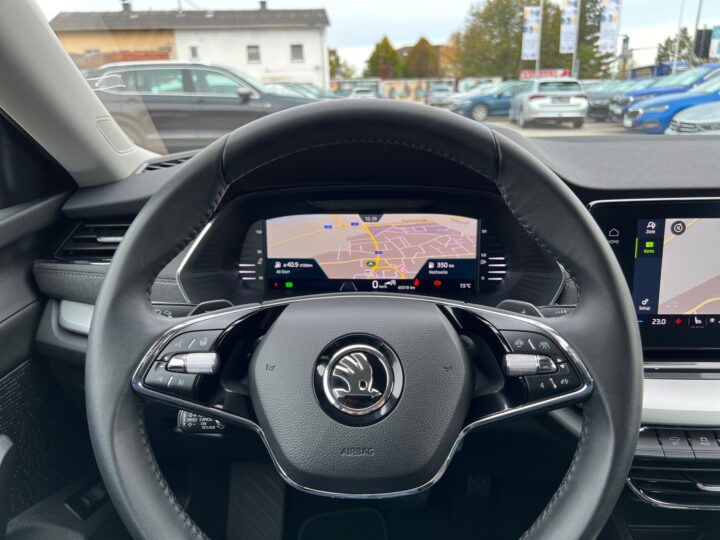 Abbildung Fahrzeugdetailansicht Skoda Octavia - Nr. 15