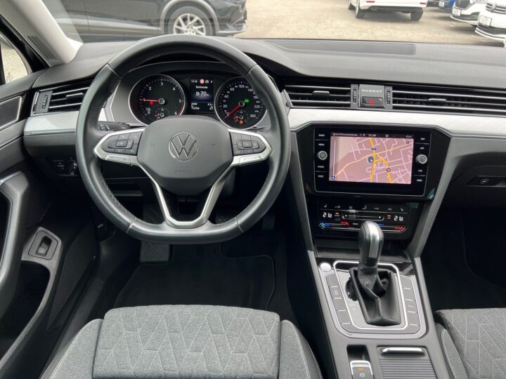 Abbildung Fahrzeugdetailansicht Volkswagen Passat Variant - Nr. 10