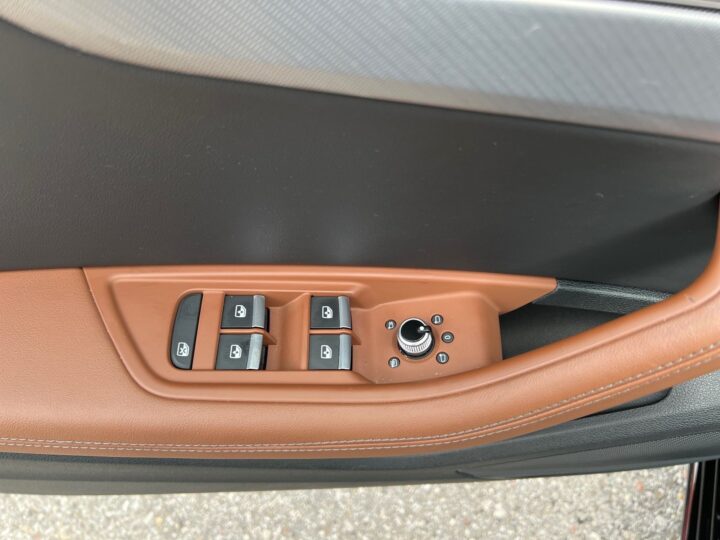 Abbildung Fahrzeugdetailansicht Audi A4 - Nr. 31
