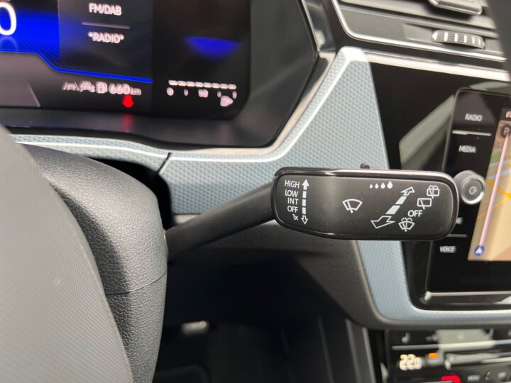 Abbildung Fahrzeugdetailansicht Volkswagen Touran - Nr. 44