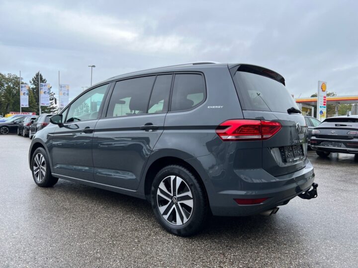 Abbildung Fahrzeugdetailansicht Volkswagen Touran - Nr. 4