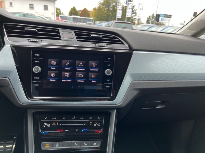 Abbildung Fahrzeugdetailansicht Volkswagen Touran - Nr. 18
