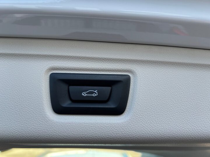 Abbildung Fahrzeugdetailansicht BMW 318 - Nr. 38