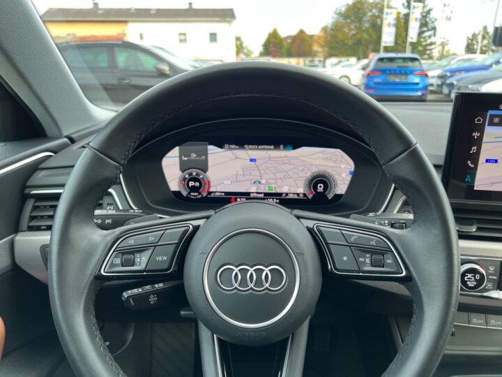 Abbildung Fahrzeugdetailansicht Audi A4 - Nr. 15