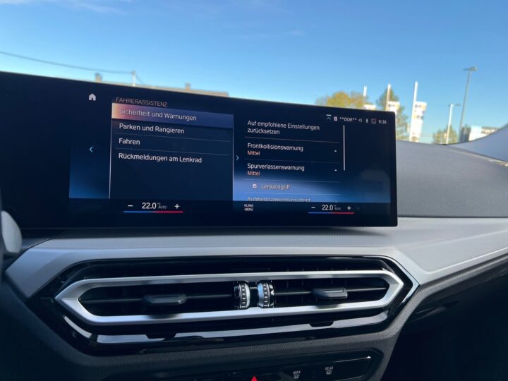 Abbildung Fahrzeugdetailansicht BMW 318 - Nr. 25