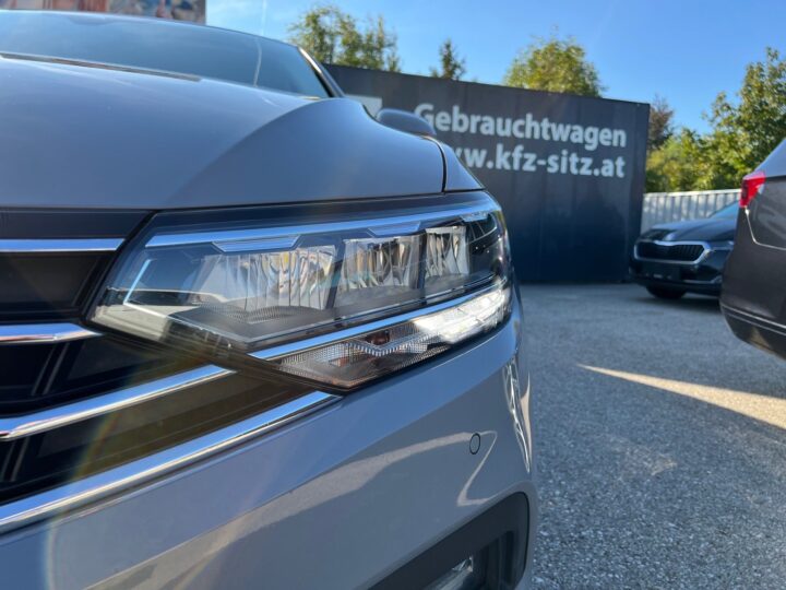 Abbildung Fahrzeugdetailansicht Volkswagen Passat Variant - Nr. 36