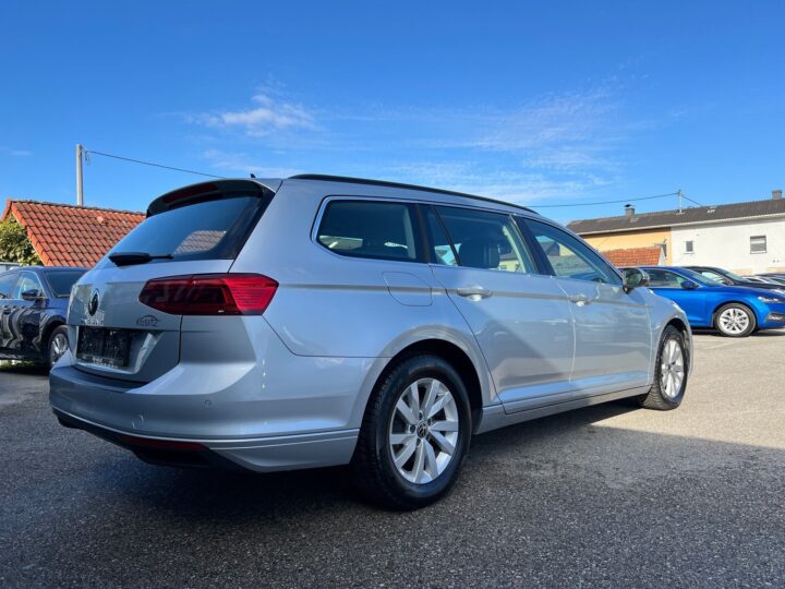 Abbildung Fahrzeugdetailansicht Volkswagen Passat Variant - Nr. 2