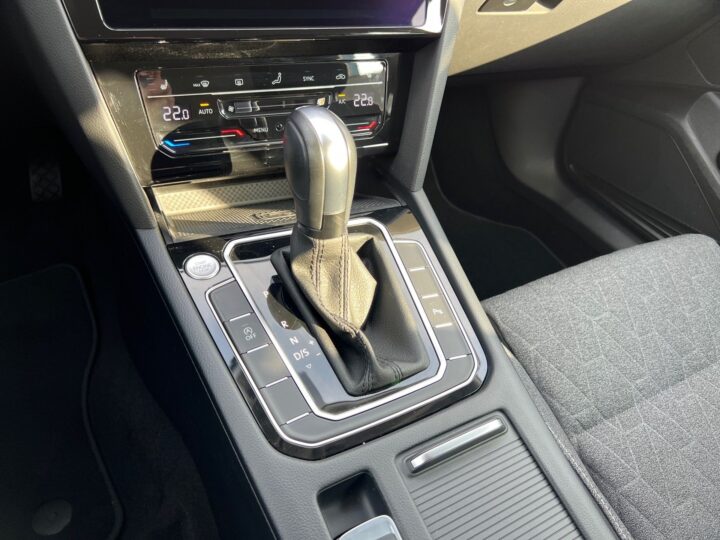 Abbildung Fahrzeugdetailansicht Volkswagen Passat Variant - Nr. 28
