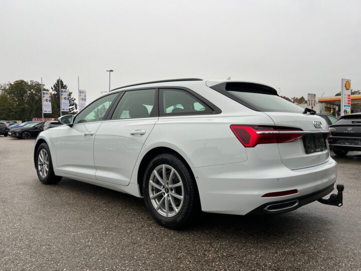 Abbildung Fahrzeugdetailansicht Audi A6 - Nr. 4