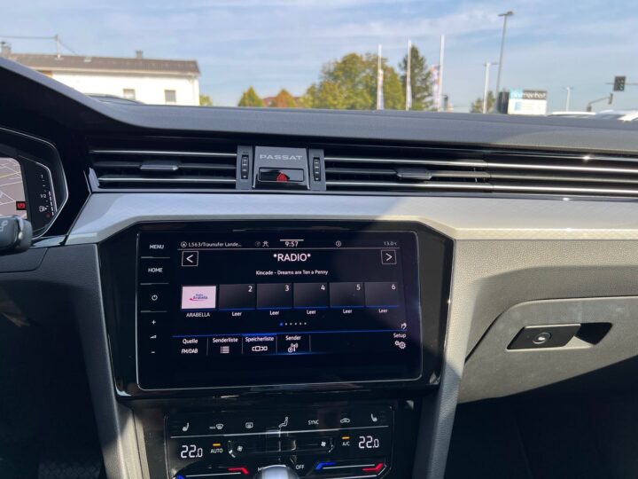 Abbildung Fahrzeugdetailansicht Volkswagen Passat Variant - Nr. 19