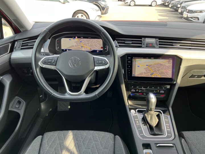 Abbildung Fahrzeugdetailansicht Volkswagen Passat Variant - Nr. 10