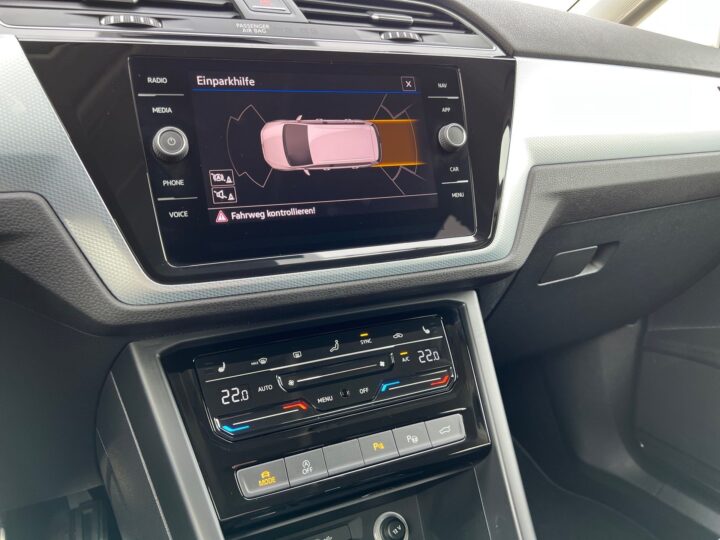 Abbildung Fahrzeugdetailansicht Volkswagen Touran - Nr. 27