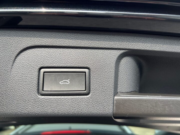 Abbildung Fahrzeugdetailansicht Volkswagen Touran - Nr. 39