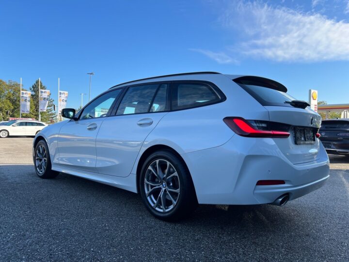 Abbildung Fahrzeugdetailansicht BMW 318 - Nr. 4
