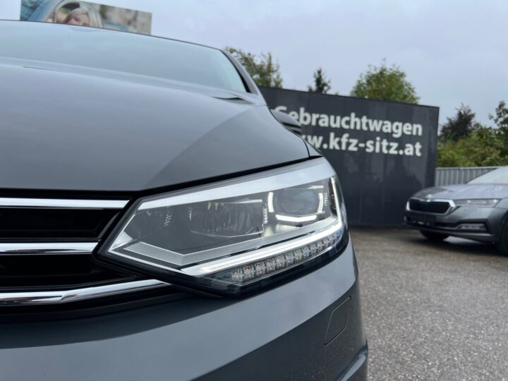 Abbildung Fahrzeugdetailansicht Volkswagen Touran - Nr. 36