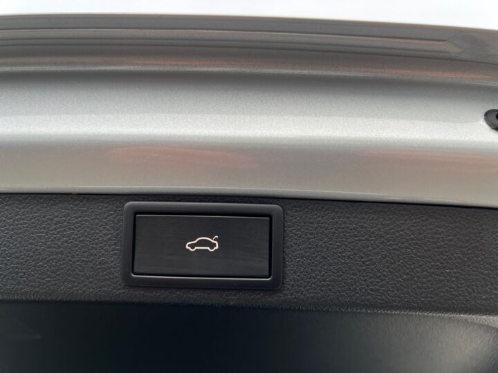 Abbildung Fahrzeugdetailansicht Skoda Octavia - Nr. 38