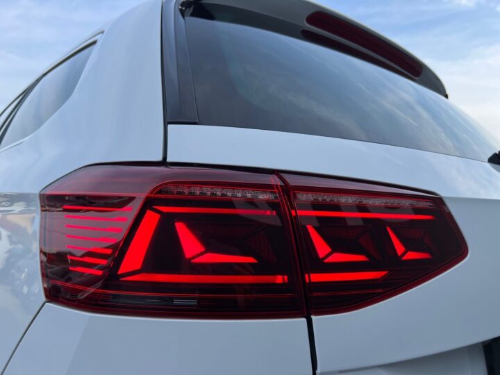 Abbildung Fahrzeugdetailansicht Volkswagen Passat Variant - Nr. 39