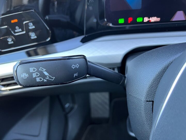 Abbildung Fahrzeugdetailansicht Volkswagen Golf Variant - Nr. 41