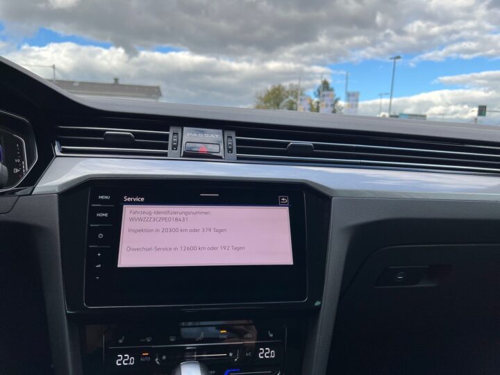 Abbildung Fahrzeugdetailansicht Volkswagen Passat Variant - Nr. 26