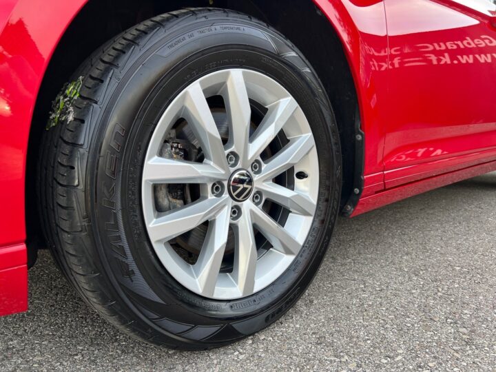 Abbildung Fahrzeugdetailansicht Volkswagen Passat Variant - Nr. 37