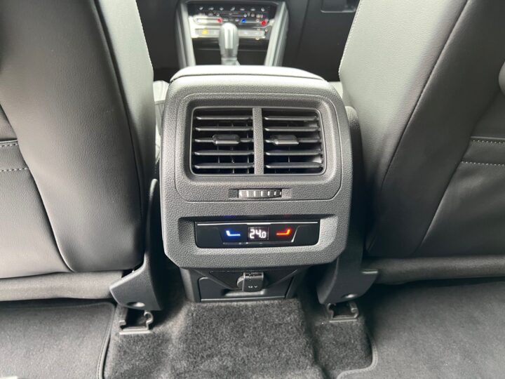 Abbildung Fahrzeugdetailansicht Volkswagen Touran - Nr. 32