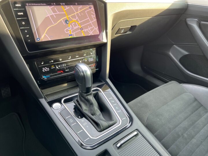 Abbildung Fahrzeugdetailansicht Volkswagen Passat Variant - Nr. 28