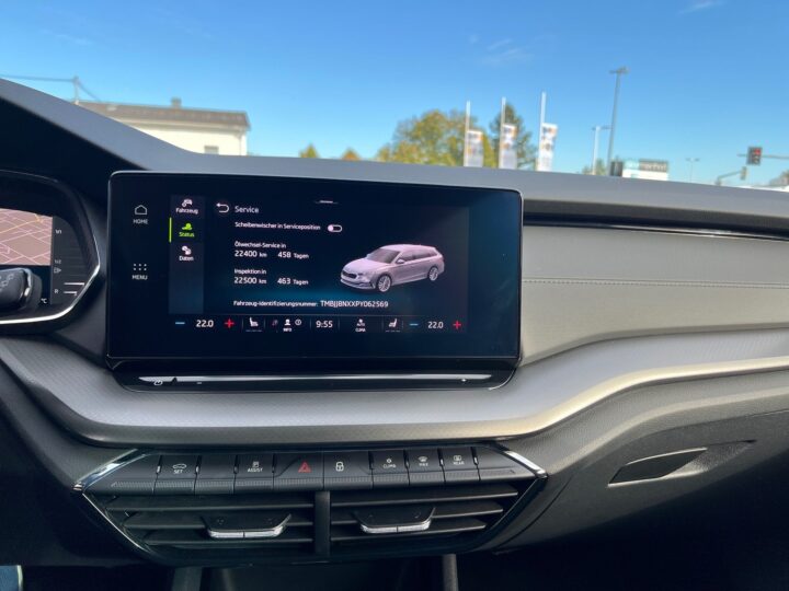 Abbildung Fahrzeugdetailansicht Skoda Octavia - Nr. 25