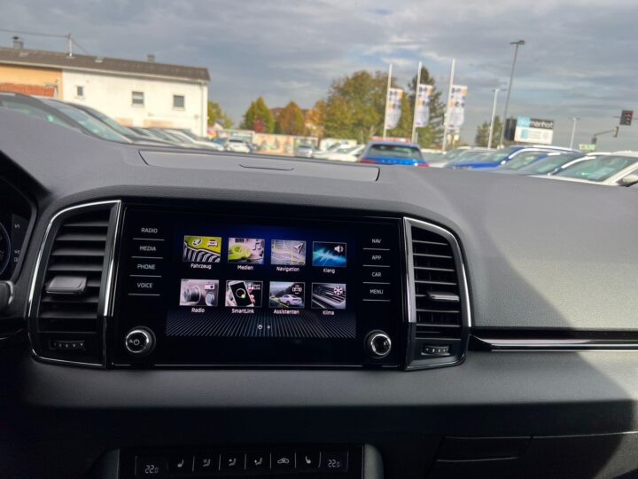 Abbildung Fahrzeugdetailansicht Skoda Karoq - Nr. 18