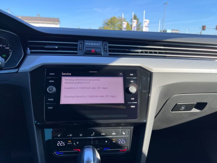 Abbildung Fahrzeugdetailansicht Volkswagen Passat Variant - Nr. 26