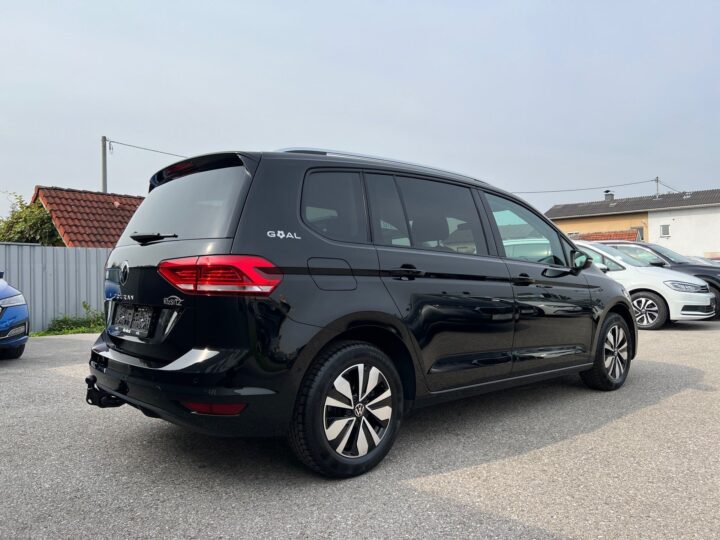 Abbildung Fahrzeugdetailansicht Volkswagen Touran - Nr. 2