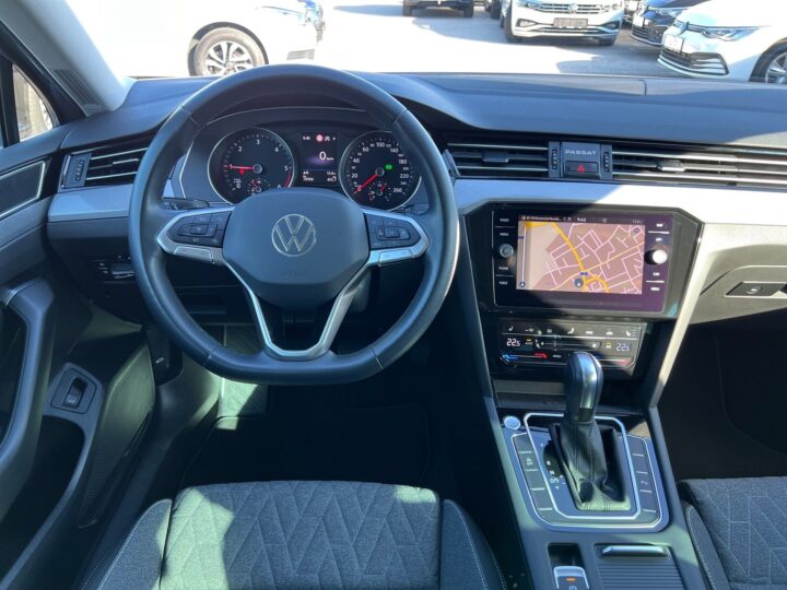 Abbildung Fahrzeugdetailansicht Volkswagen Passat Variant - Nr. 10