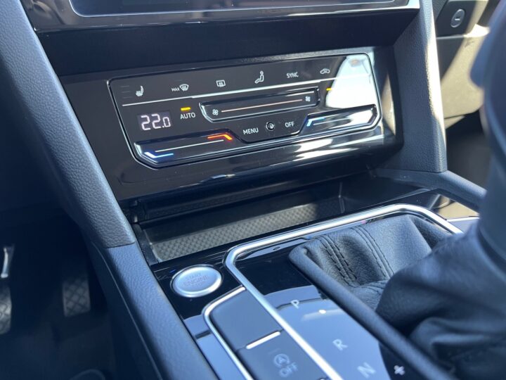 Abbildung Fahrzeugdetailansicht Volkswagen Passat Variant - Nr. 28