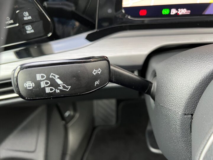 Abbildung Fahrzeugdetailansicht Volkswagen Golf Variant - Nr. 43