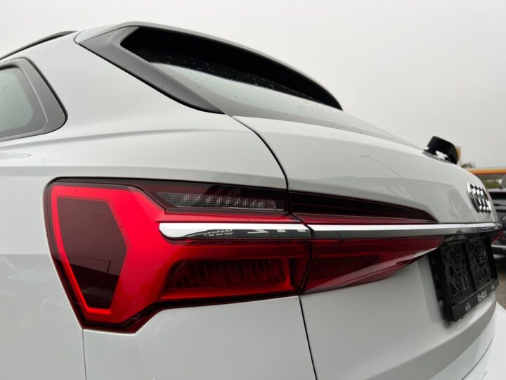 Abbildung Fahrzeugdetailansicht Audi A6 - Nr. 39