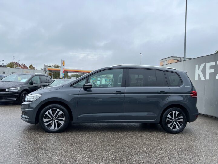 Abbildung Fahrzeugdetailansicht Volkswagen Touran - Nr. 5