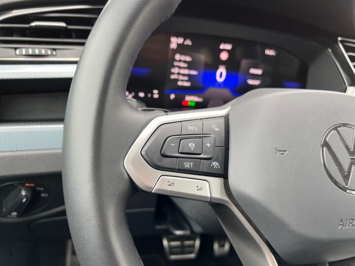 Abbildung Fahrzeugdetailansicht Volkswagen Touran - Nr. 42