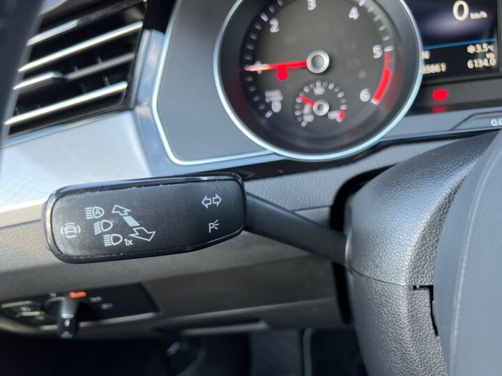 Abbildung Fahrzeugdetailansicht Volkswagen Passat Variant - Nr. 44