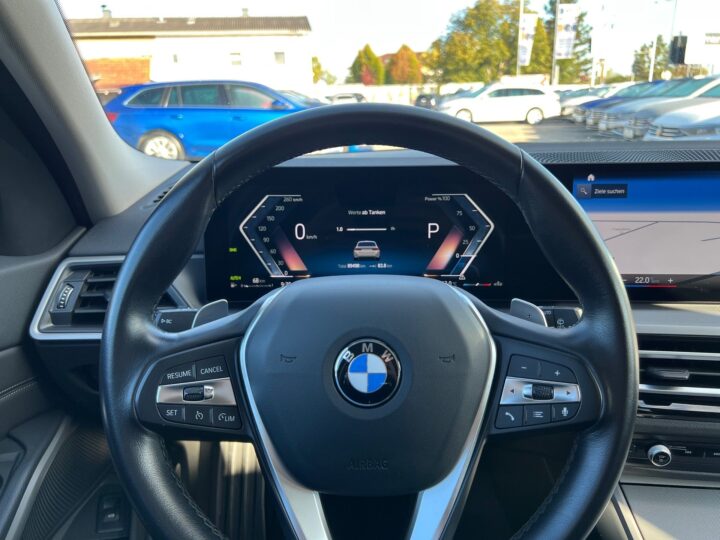 Abbildung Fahrzeugdetailansicht BMW 318 - Nr. 15