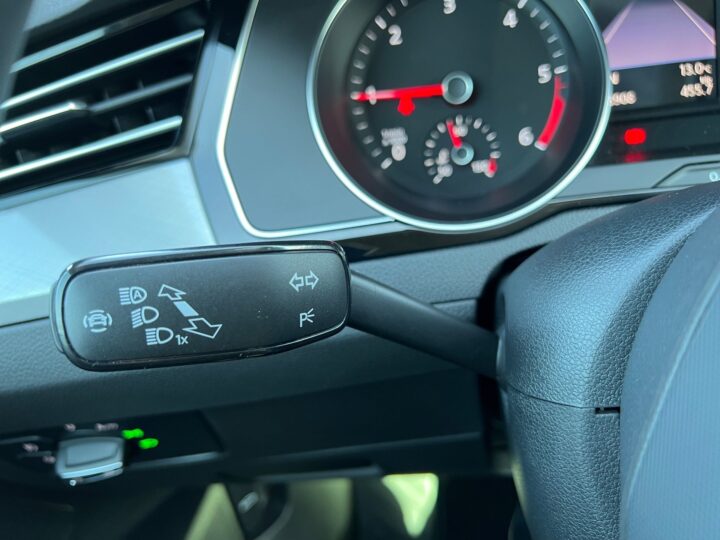 Abbildung Fahrzeugdetailansicht Volkswagen Passat Variant - Nr. 42