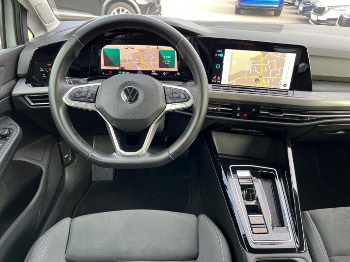 Abbildung Fahrzeugdetailansicht Volkswagen Golf Variant - Nr. 10