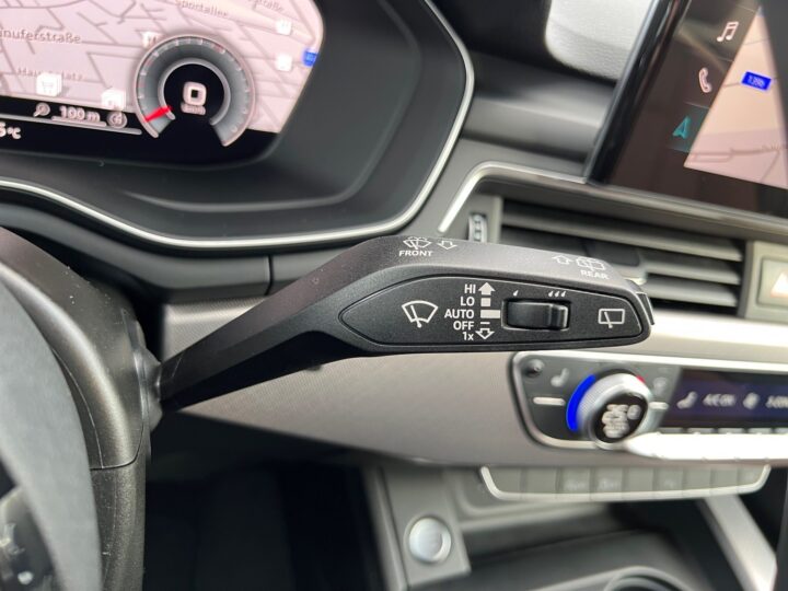 Abbildung Fahrzeugdetailansicht Audi A4 - Nr. 40