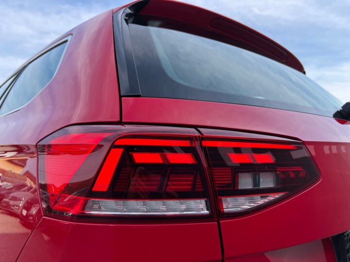 Abbildung Fahrzeugdetailansicht Volkswagen Passat Variant - Nr. 38