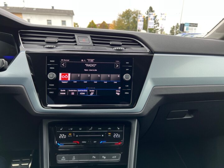 Abbildung Fahrzeugdetailansicht Volkswagen Touran - Nr. 19