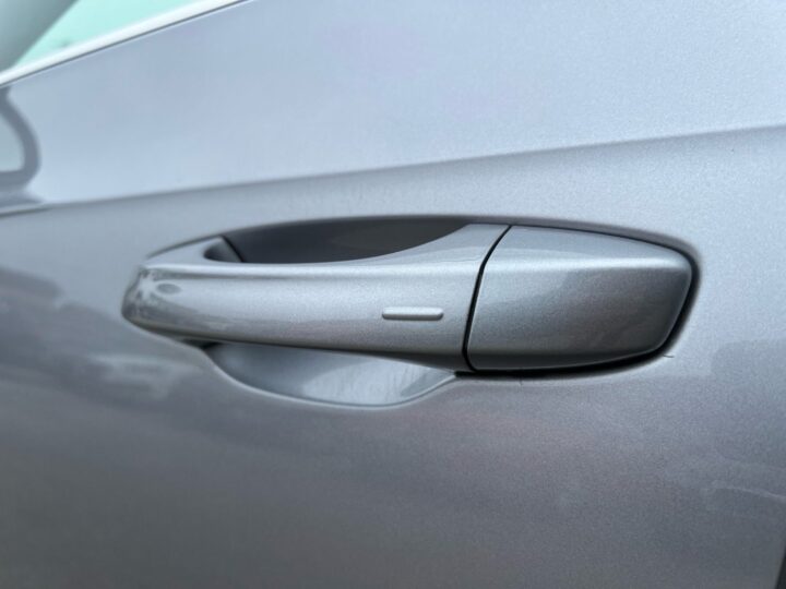 Abbildung Fahrzeugdetailansicht Volkswagen Arteon - Nr. 40