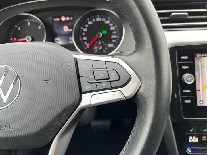Abbildung Fahrzeugdetailansicht Volkswagen Passat Variant - Nr. 39