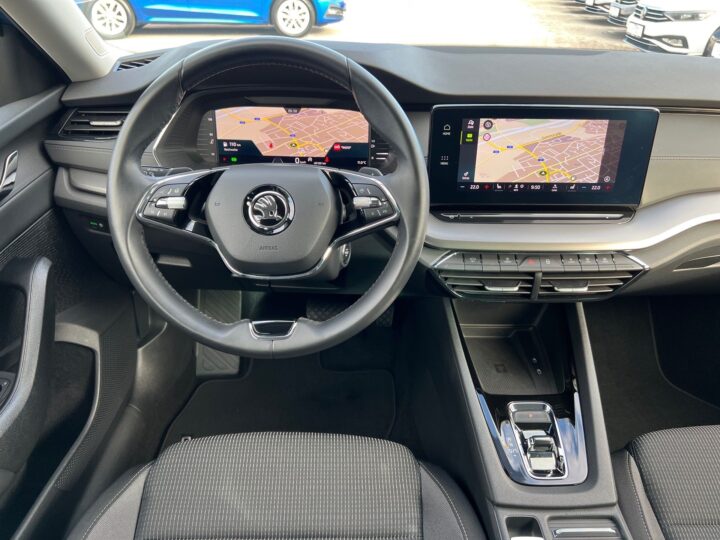 Abbildung Fahrzeugdetailansicht Skoda Octavia - Nr. 10