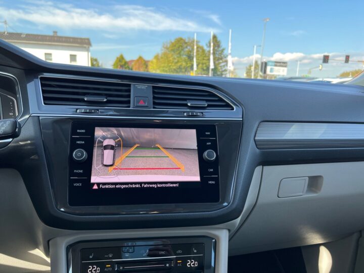 Abbildung Fahrzeugdetailansicht Volkswagen Tiguan Allspace - Nr. 27