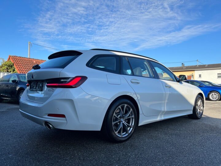 Abbildung Fahrzeugdetailansicht BMW 318 - Nr. 2