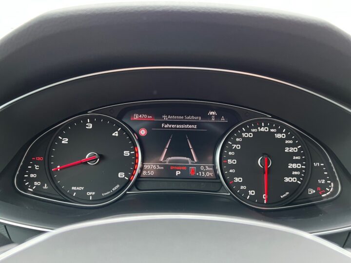 Abbildung Fahrzeugdetailansicht Audi A6 - Nr. 17